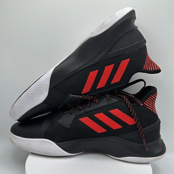 ADIDAS Men’s RunTheGame Basketball Shoes, Size 9, EUC - Picture 5 of 7